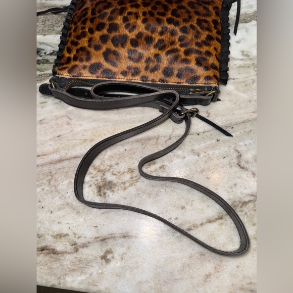 CONVALORE Leopard Everyday Crossbody Bag - Picture 12 of 15